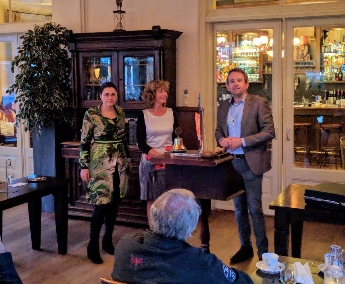 Lions club Delden weer twee toppers rijker. Blij mee <a href="/LionsDelden/">Lions Club Delden</a>