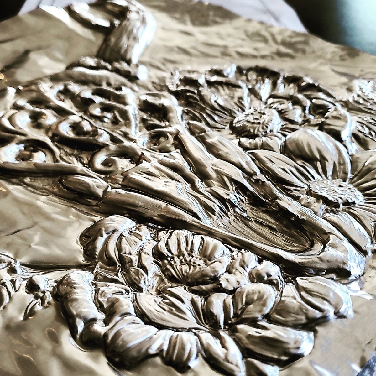 art_with_o's tweet image. Loving how this repousse is coming out! #weareone #teachersamples
 #repousse #foiled