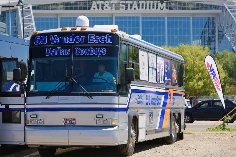 darwinvander's tweet photo. Cowboys Fans there is a few spots left on the Vander Esch Express for this weeks game against the Dolphins, Limited seats , don't miss out we would love to have you onboard, Lets keep this win streak alive, 1st weeks group was a blast #StarSportsTours, #GoCowboys, #TheWolfHunter https://t.co/Zdw5YRfR5D