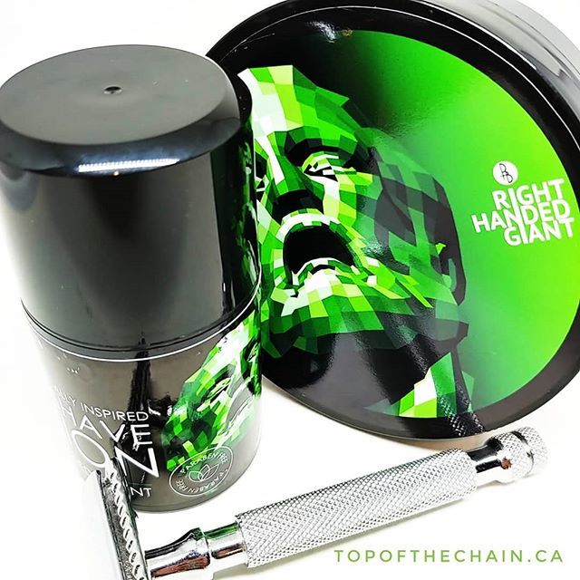 TopOfTheChain2's tweet photo. Right Handed Giant from @phoenixandbeau available now - https://t.co/ygDw7u1qrw
#wickededge #canadianwetshavers #dapper #smellsgood #shaving #malegrooming https://t.co/0qpc6ihbXx https://t.co/JWJdiXKy90