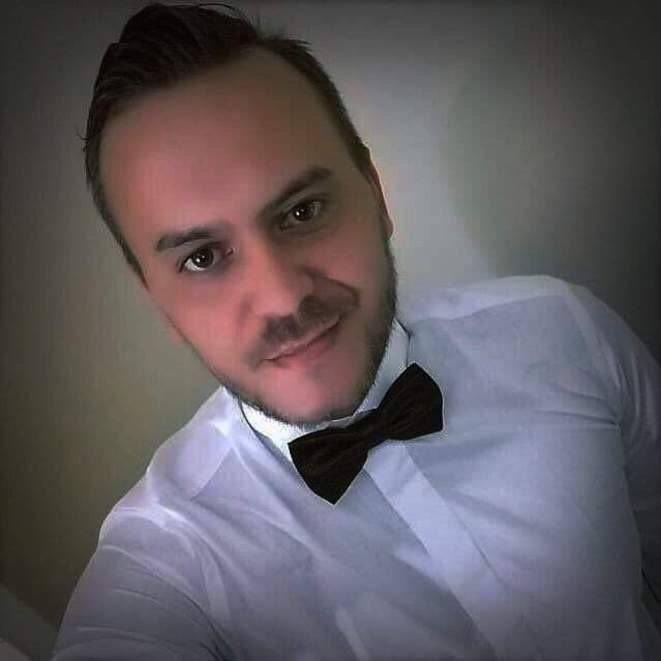 BrunoCacique's tweet photo. #Gabon
 As global oil stocks are revised down and there is a risk of shortages that can lead to inflation due to the attack on 2 Iranian oil sites, #Fargeon halts oil production in #Gabon by decreeing 1 day  leave.  @CNNAfrica @bbcafrique @washingtonpost @voxafrica @cnnbrk @CNN https://t.co/G9RANQnvEM