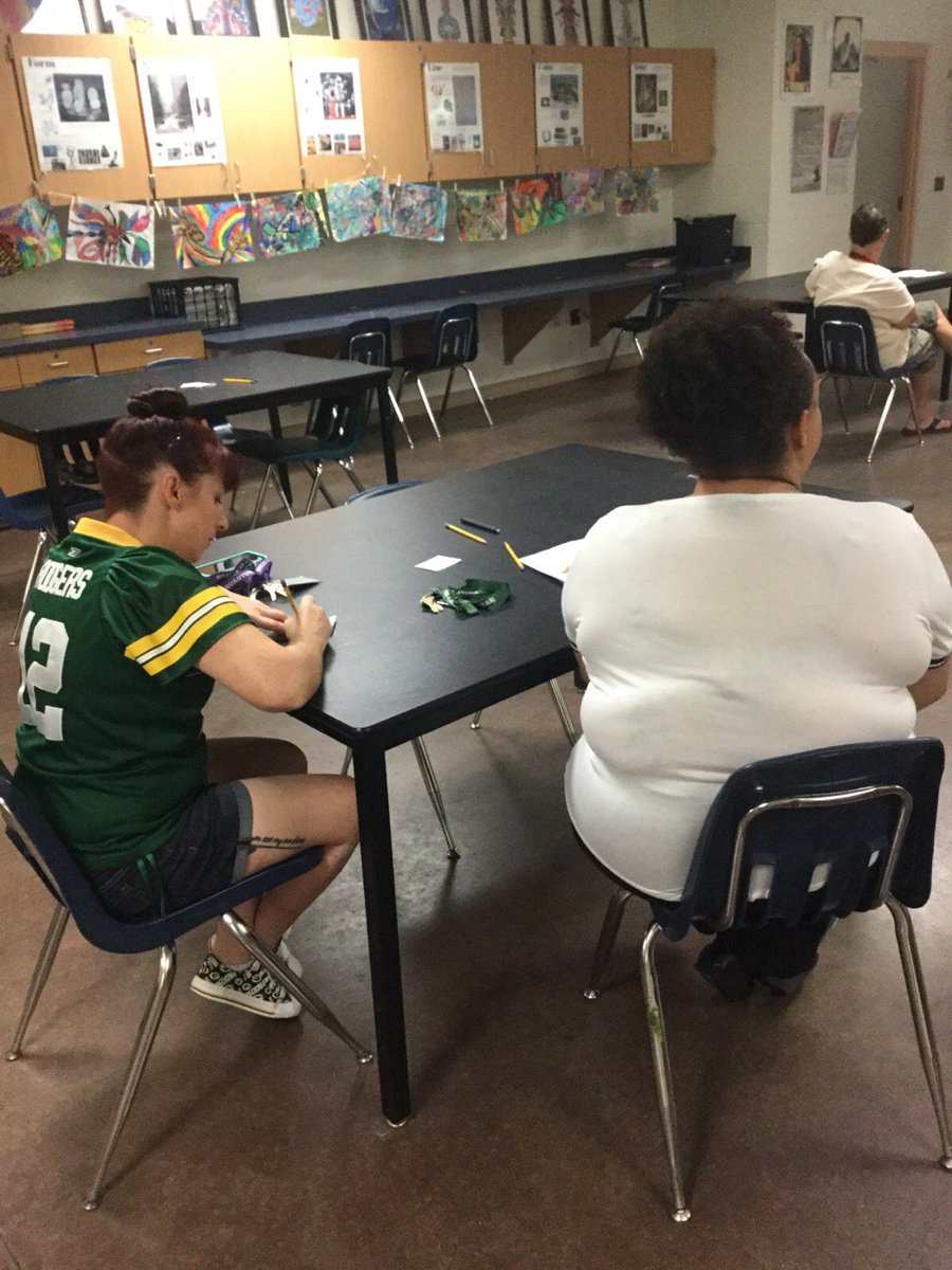 MdcarterS's tweet photo. Professional Development today @HHSK8Knights,  3 Sessions, 31 Teachers,  Making a Difference. @sel_vcs "SEL"ucating Teachers @Lipomi_Justin..... I Am, WE Are all "SEL"ucators!!!! https://t.co/9FEIu3XgfV