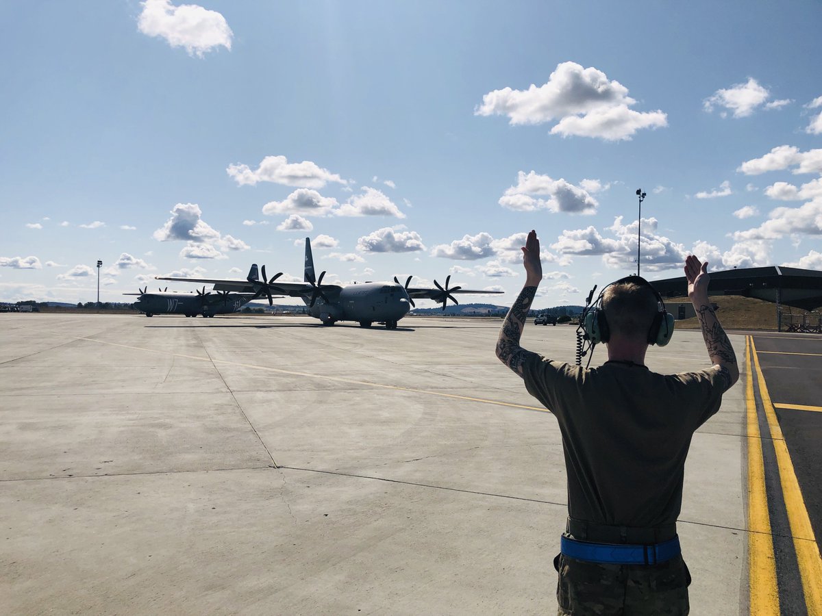 92arwcommander's tweet photo. #MotivationMonday—spending time last week with the maintainers generating combat lift at Mobility Guardian ���19! #MG19 #MobilityGuardian19 #TeamFairchild #HercNation #C130 https://t.co/XwYVUZpaXk