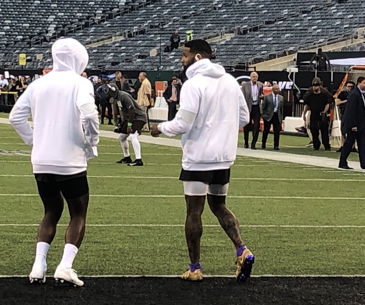 MaryKayCabot's tweet photo. #Browns Odell Beckham has a different watch on this week in pre-game. It’s white https://t.co/p6CoFgThKX