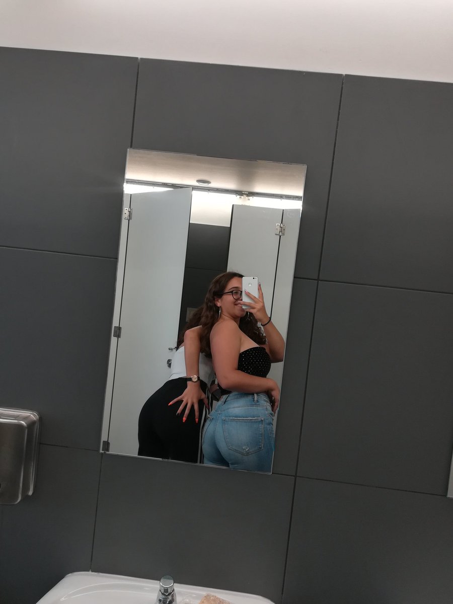 😈