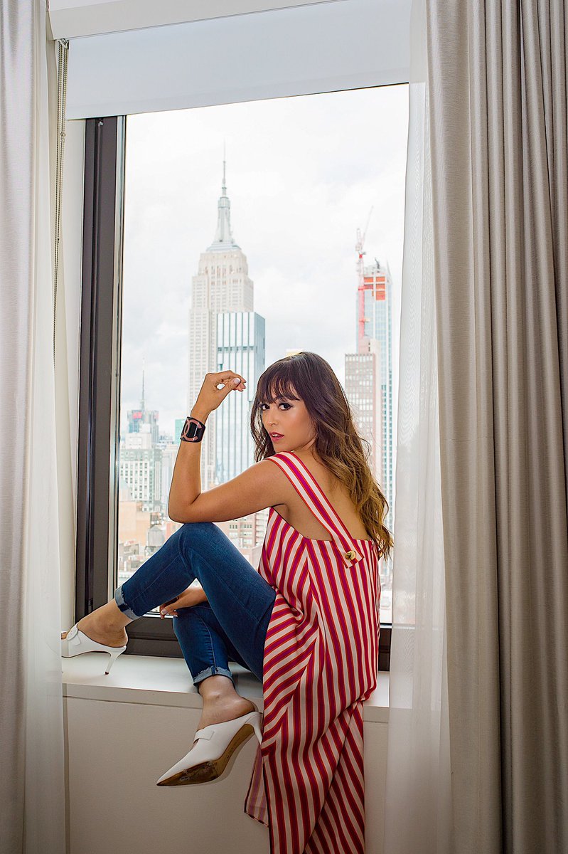 When in <a href="/neutrogena/">Neutrogena</a> #NYFW showroom - This view is everything 🗽 #Neutrogena #NYFW 📸 <a href="/LaurelCreative/">LaurelCreative</a>