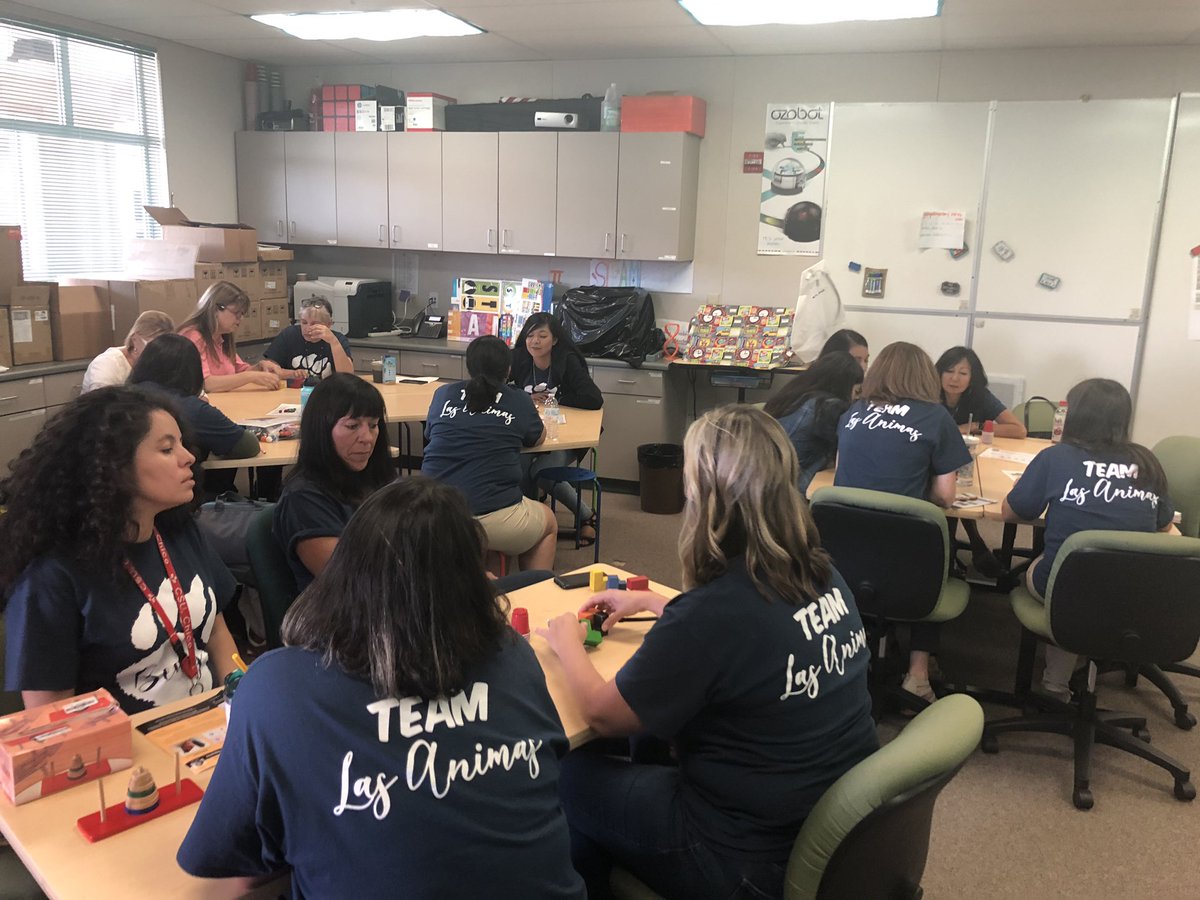 salg274's tweet photo. @GilroyUnified Las Animas w/ Ts engaged in JuliaRobinsonMathFesrival maths! Join us on Oct 5,10am-12pm at Las Animas Elementary! @SCCOE @STEAM_SCCOE @MET_SCCOE @CAMathCouncil @WeAreCTA @jenniferj4242 @WanYwan #mathisfun #equitymath https://t.co/mM07ScV5Yx