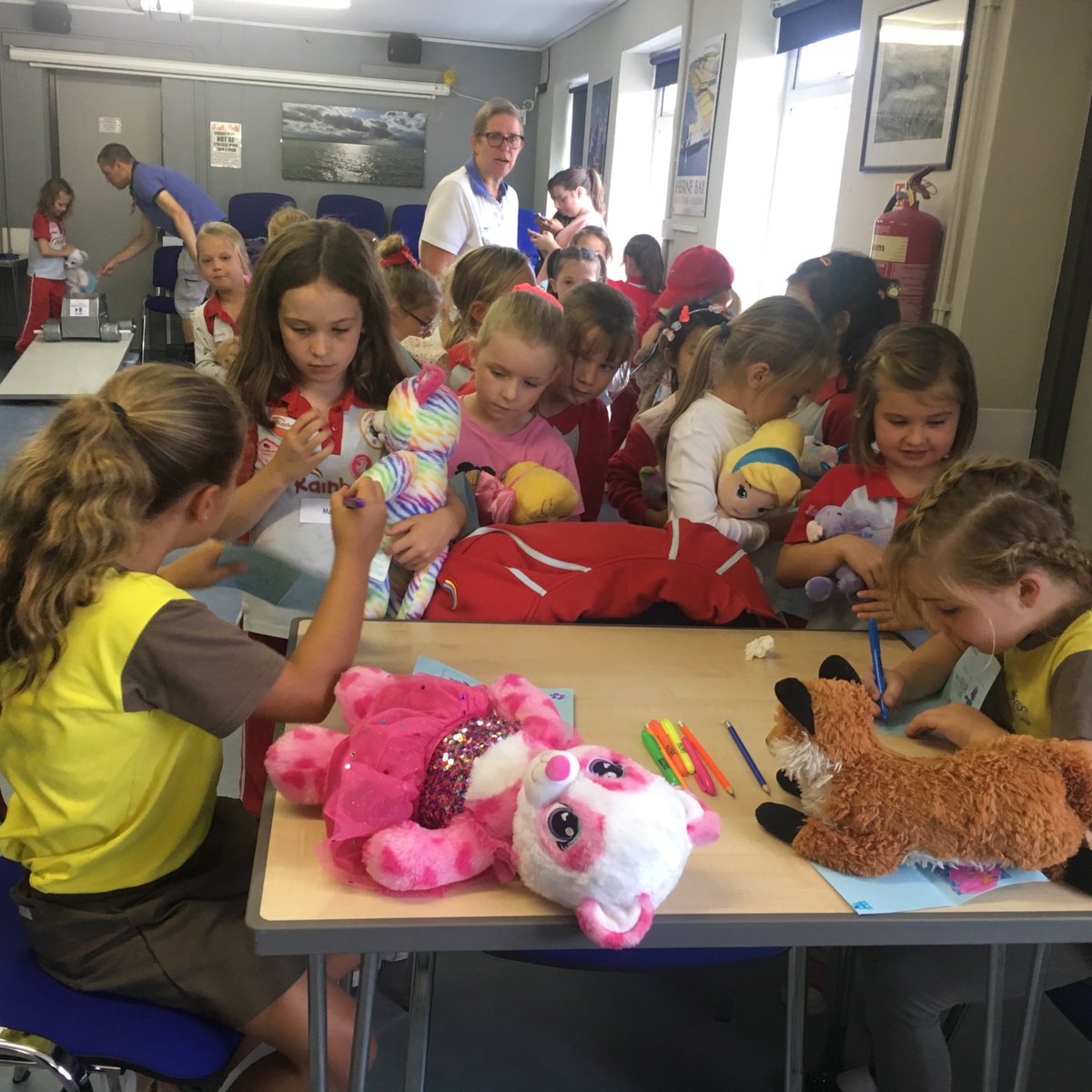 There’s a bit of a queue at teddy bear passport control... #girlguiding #teddybeartravels #rainbows