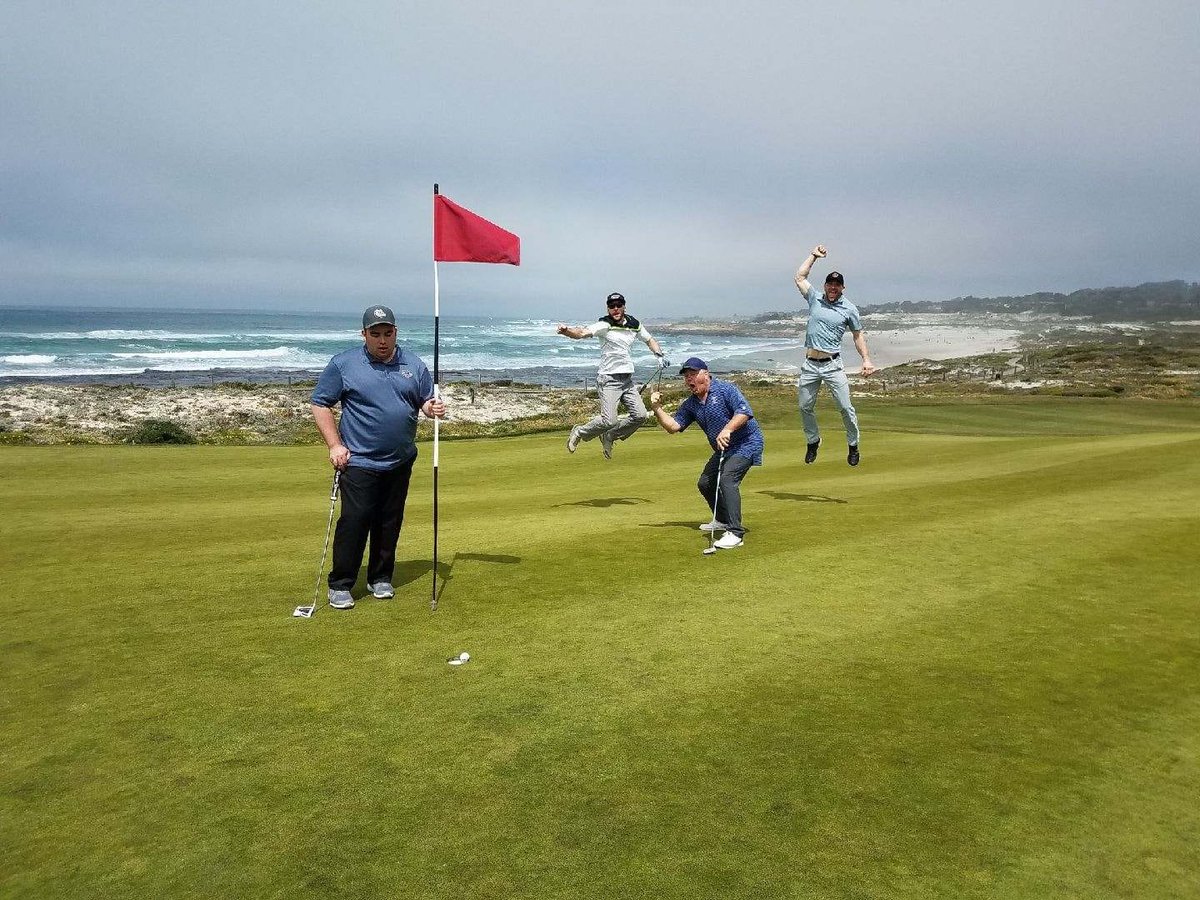 foreUP's tweet image. What it would look like if a golf shot were a Monday! ⛳🤪

📸: David Herold | Caddy @PebbleBeachGolf

#golfishard #golfislife #pebblebeachgolf