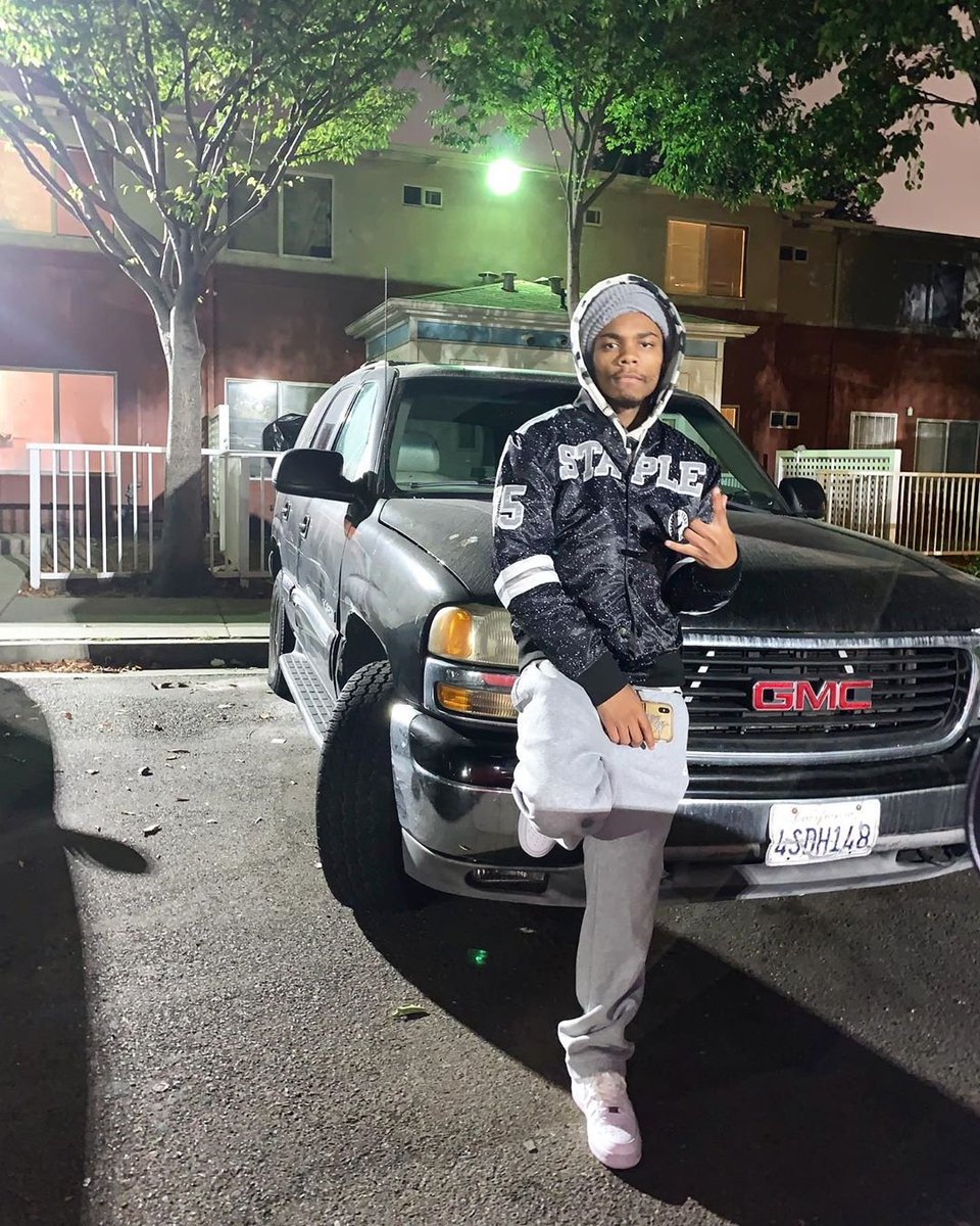 IcePresents's tweet photo. Happy Birthday to one of #Oakland's dopes Artists @ProjectPoppa65 ! Salute & All God's Best! πΊοΈβπ€π―π΅ππ
#ProjectPoppa #Oakland #HappyBirthday #Salute #ToTheTop #OwnLane https://t.co/TOOBTgpkxZ
