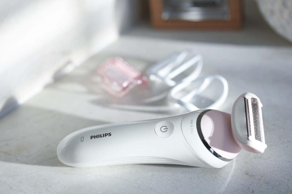 Taking a last minute vacation before fall really hits? Take our SatinShaver with you! #TravelTuesday #Beauty #SatinShaver to.philips/6013Eh5zN