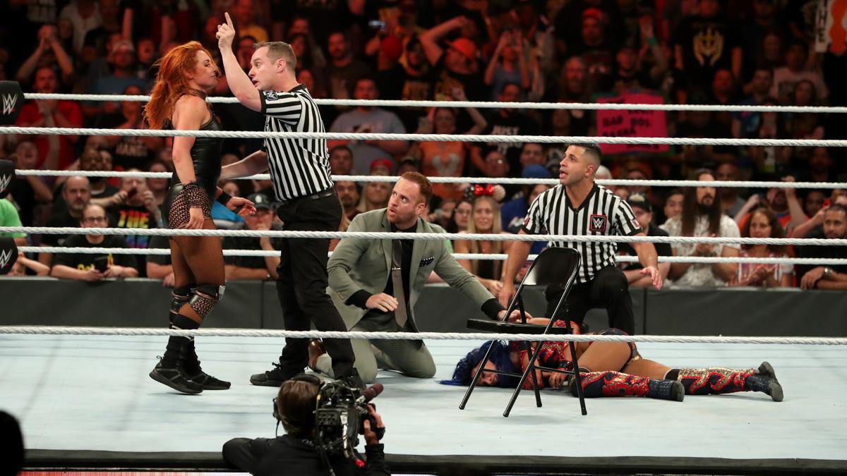 TheMansFans's tweet photo. @SashaBanksWWE thought a #DisChairHer was bad?
Just wait until @BeckyLynchWWE get's to use the surrounding steel structure known as.. HELL.. IN...A...CELL!
#DisHellHer #BeckyRedBelt #TheManvsTheBossRound2 
#HIAC #HellInACell2019 https://t.co/d3TdGbMZSo