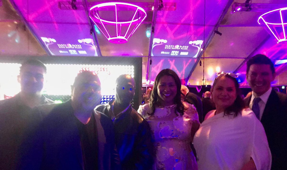 UrbanAlchemyUA's tweet photo. #UA was in the house this past Saturday, representing at San Francisco Parks Alliance’s “Party for the Parks” in Civic Center. Special thanks to @londonbreed for recognizing our work and shouting us out!  #BART #CCC #SFClean #ParkSropSF #SkidRowClean #LAPitStop https://t.co/tsh021xCjj