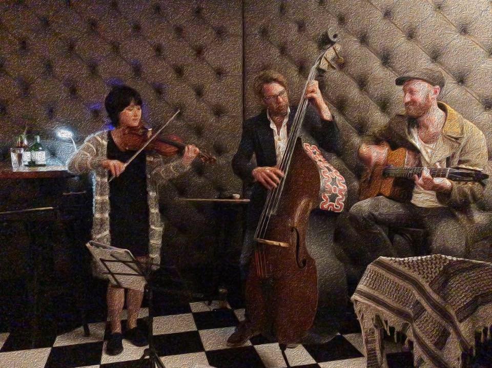 AmaniBarKitchen's tweet photo. #Gin and #Jazz this Thursday @ #Amanibarandkitchen with #SintiSwing https://t.co/QfAnohqkpO