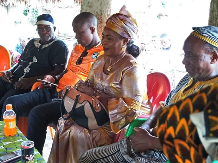 Dosso50448236's tweet photo. #GKSTour2019
#Region_Bafing
#Departement_Ouaninou
#Presentation_GPS
#Etape_Ouaninou
Les populations ont exprimé leur satisfaction de leur recevoir le président @SOROKGUILLAUME dans le #Bafing.
#CIVpardon
#CIVreconciliation
#GPS_fiaaaaaat https://t.co/wxHvPoZVom