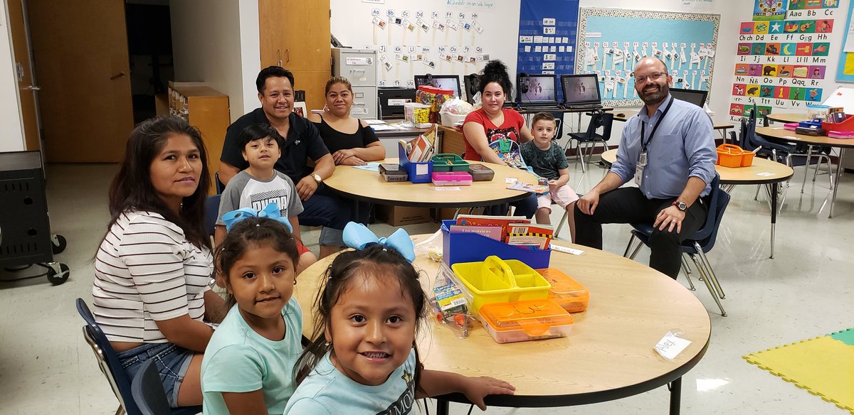 YolandaGabehart's tweet photo. Our awesome teachers @ElementaryMcbee presented their grade level expectations to our families. Nuestro fabulous maestros presentaron las expectativas de cada grado escolar a nuestras familias! @AISDElementary @aisdparents @AISDTitle1 @AustinISD #bestteachers https://t.co/LHVgDBro0O