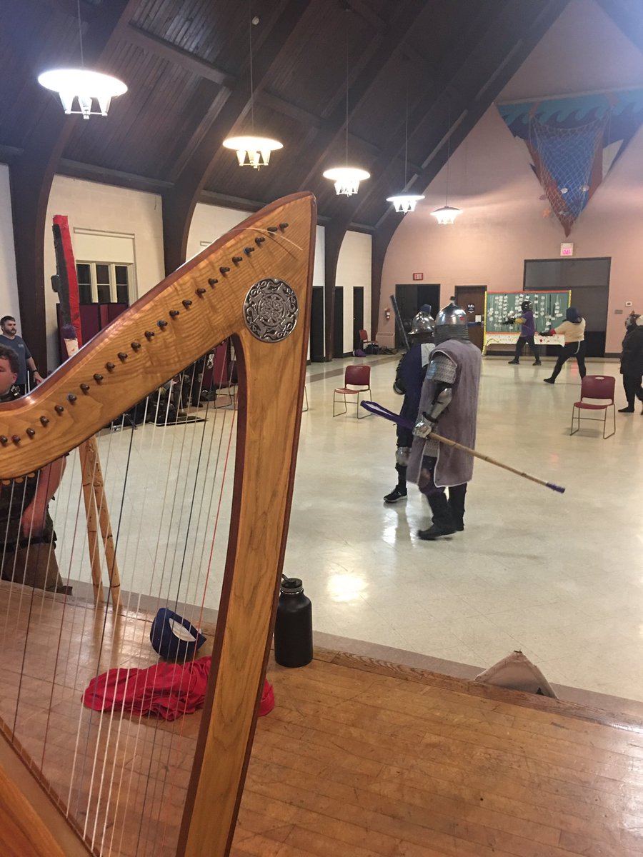 RoseTheHarper's tweet photo. #MeanwhileAtBandPractice we’re back inside!
.
.
#baronyofstorvik #kingdomofatlantia #sca #mysca #harp #harper #harpist #swordfighting #medievalmusic #3lf https://t.co/kefSgDscdD
