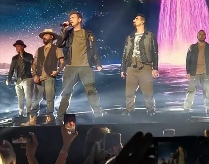 Lennaktbspa's tweet photo. @backstreetboys  @nickcarter  @brian_littrell  @aj_mclean  @howied  @kevinrichardson  #DnaWorldTour  #BSBNEW https://t.co/r9QrgacJ5M