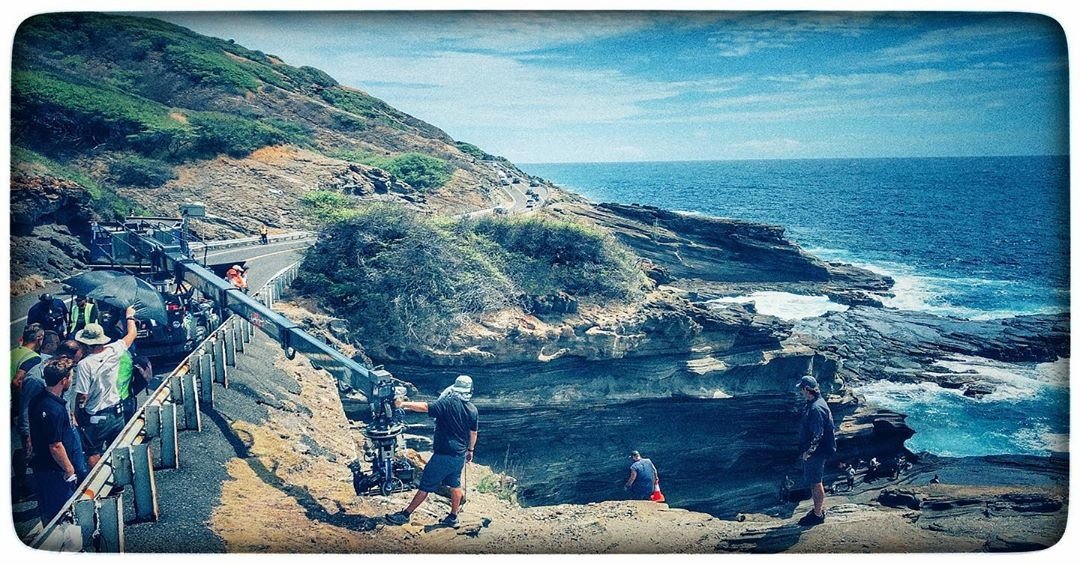 SurfBelle2's tweet photo. Shoutout to all the locals who are so patient so that #H50 fans get a quick glimpse of their paradise.
Regrann from @jonesydop - "Closing down Kalanianaole Highway to make pretty pictures." @procamrentals #Hawaii #50fttechnocrane #LibraHead - https://t.co/7TmCsy5aJY https://t.co/T3uGME7odx
