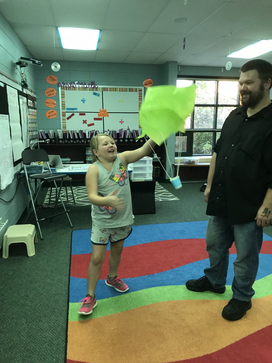 caitlinemcclure's tweet photo. What a great first 4MP Family Night! We can’t wait to continue this positive parent partnership all year! @MP4teacher #riponwiproud https://t.co/ghIcA1DHdR