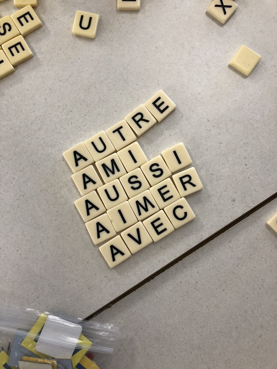 HMBMcCabeSmith's tweet photo. Ce matin nous avons travaillé avec nos mots de la semaine. https://t.co/xFs7IamkLE