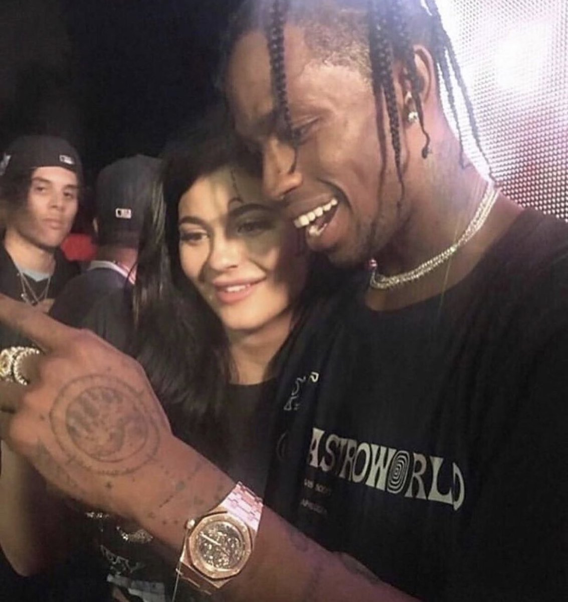 cerebrosurdo's tweet image. Será que @trvisXX e @KylieJenner vão brotar? 

 Sábado agora no #baderna tem Dança &amp;amp; Passo. Mais infos lá na fanpage!

 RT por favor!