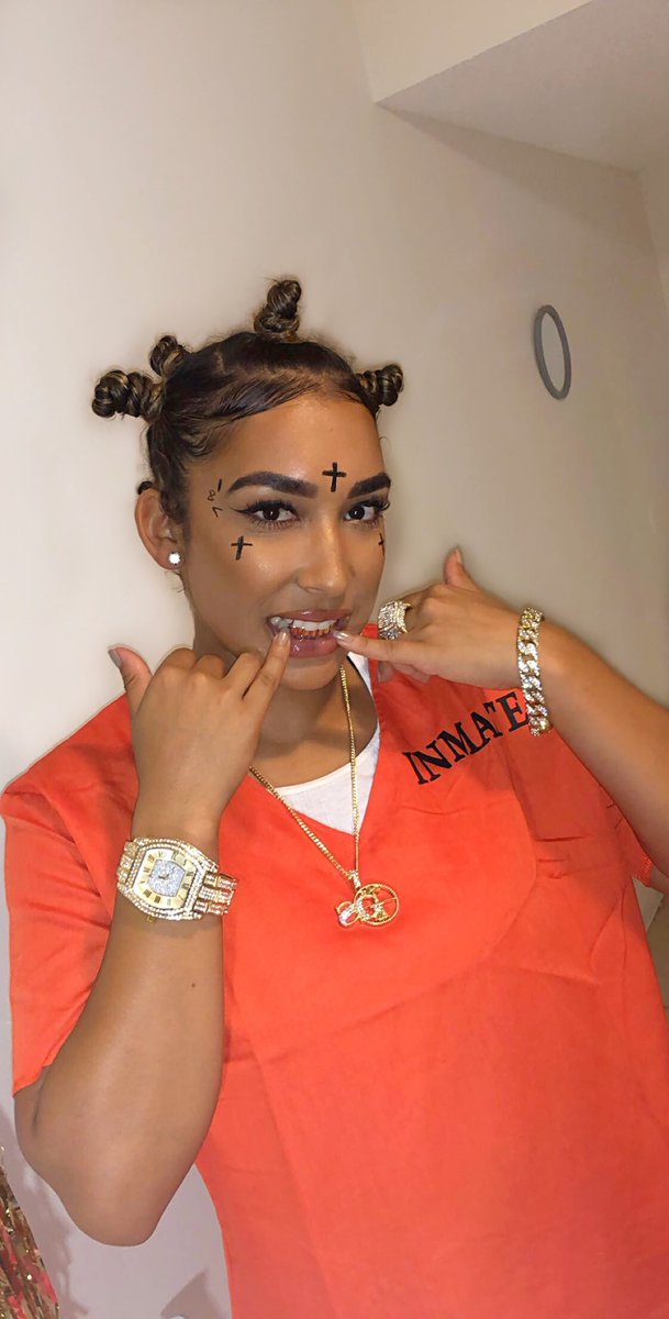 C_maasai's tweet photo. When you get to dress up as your favorite artist 😬🧡 #kodakblack #gleee #snipergang #1800block https://t.co/Vbtf3VUFIj