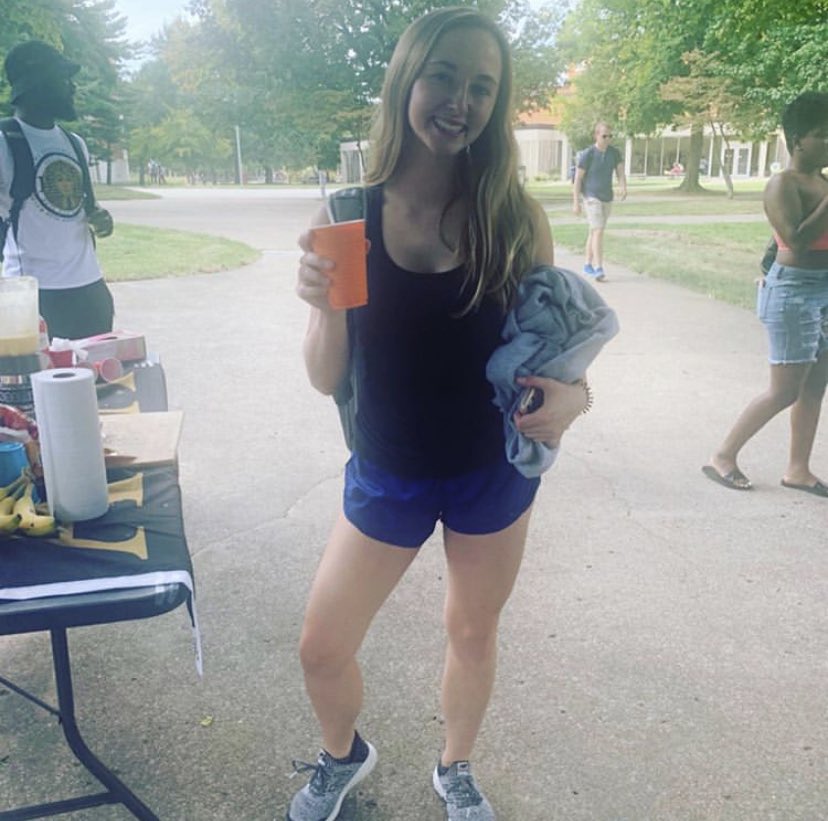 BetaEta1934's tweet photo. Our first week of Phresh smoothie sales were a big success‼️We would like to give a major shout out to @brostacyildd for his donation, which gave customers a chance to try our delicious smoothies for FREE! Catch us next time🤙🏾 #StayPhresh #SIUC https://t.co/wyiRgJJLTs
