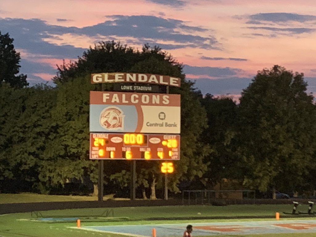 DrGTeague's tweet photo. And that’s a winner. @CentralBulldog #BulldogNationIBWorld #EFMissouri #EFClassof2020 https://t.co/M5AsJjT8qv