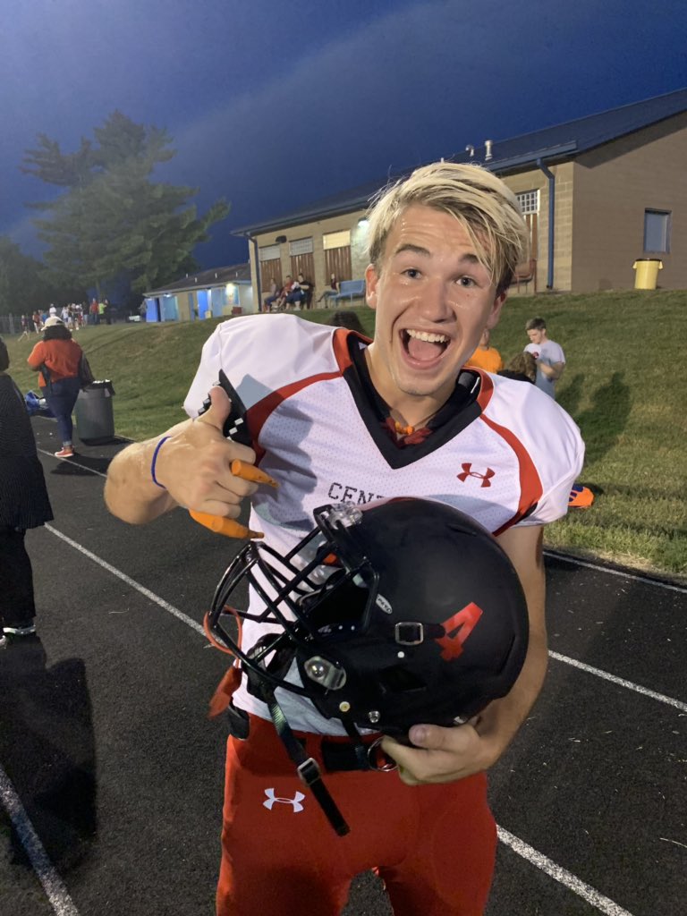 DrGTeague's tweet photo. And that’s a winner. @CentralBulldog #BulldogNationIBWorld #EFMissouri #EFClassof2020 https://t.co/M5AsJjT8qv