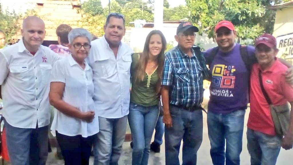 Jean_C_Olmos's tweet photo. Juramentación de Voceras y Voceros de la #ComunaElVenerable Mcpio. Rafael Rangel Edo.Trujillo, junto al @PartidoPSUV #Concejales #Comumas #Prefecto #Alcaldía Constituyente de comuna #NestorDelgado @FfmRafael #DelegadaDeComunas constituyente Territorial @Jean_C_Olmos y @MPComunas https://t.co/KiHVcV5Y3H