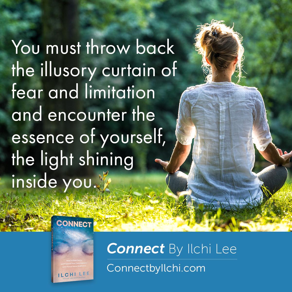 IlchiLee's tweet photo. We ourselves create our fear and impose limitations on ourselves. It’s a delusion, a virtual image we’ve created. #connectbyilchi #takebackyourbrain https://t.co/cC2YckSSQF https://t.co/VwttkowWPF