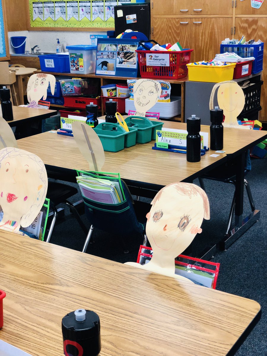 MissCisar's tweet photo. Room 5 worked extremely hard on tricking their families at Curriculum Night with their super realistic, life-like self portraits! #Pawnee #kinderfun @OmahaPubSchool @OPS_Pawnee https://t.co/nAiotWIHnw