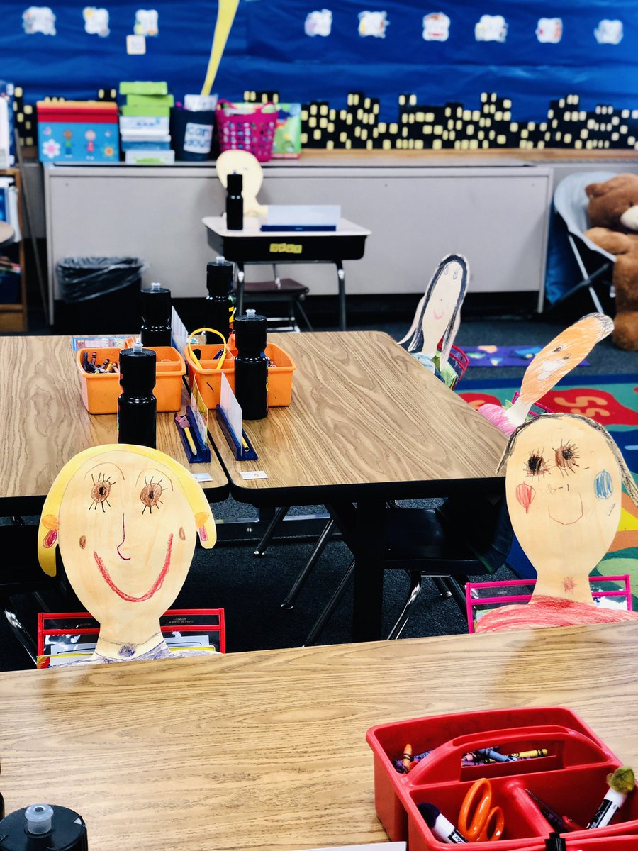 MissCisar's tweet photo. Room 5 worked extremely hard on tricking their families at Curriculum Night with their super realistic, life-like self portraits! #Pawnee #kinderfun @OmahaPubSchool @OPS_Pawnee https://t.co/nAiotWIHnw
