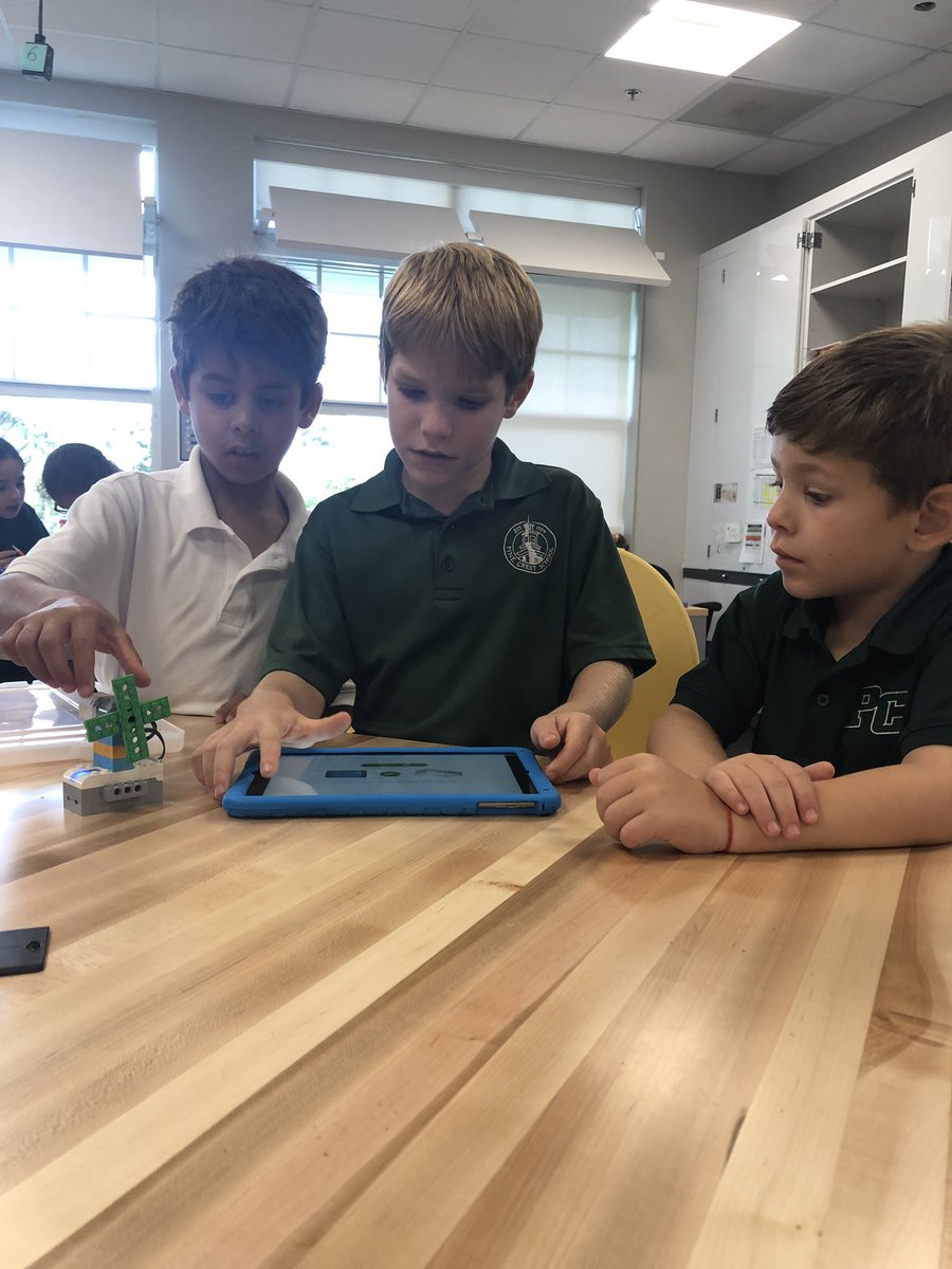TrishBorgen's tweet photo. Today we delved into our WeDo kits as we work on our #BoomtownBuild! It’s amazing how quickly kids pick up on coding! We had robots, snails, and windmills! @firstlegoleague #pclowerschool #onlyatPC @Agatorbites https://t.co/c0VZz3jxGT
