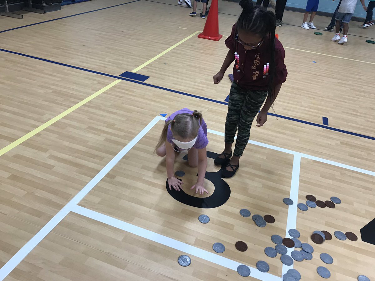 Raachh14's tweet photo. @CSpruills_PE @vbHolland @HollandESPE @katie_catania @MarcotteFirst first grade loved it! https://t.co/504SZN8UdD