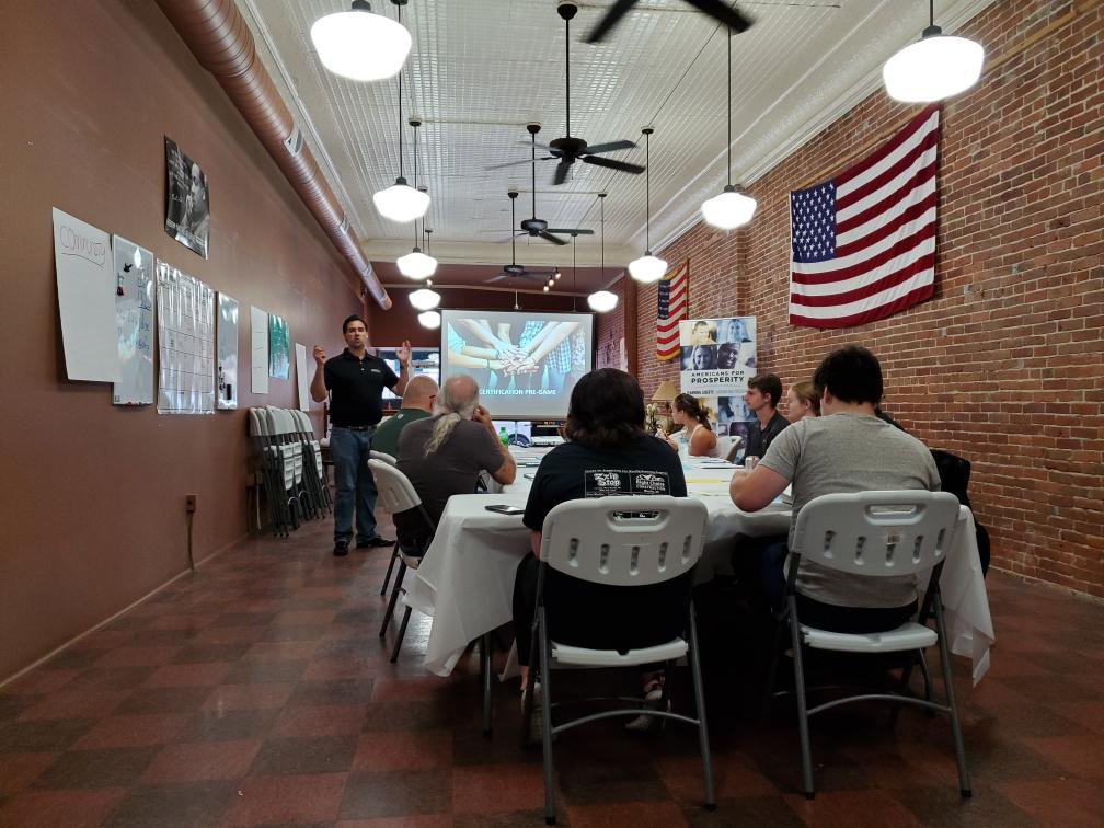 AFPFoundationWI's tweet image. Kicked off our first night of the Grassroots Leadership Academy in our La Crosse field office tonight! Super excited about spending the next six weeks with our top activists and training them to grow their grassroots skills! #torchbearers