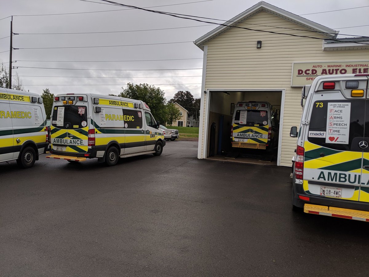 IslandEMS's tweet photo. It was a busy Monday at our fleet center today. Thanks to the amazing team at DCD Auto electrical for keeping us running and our vehicles up to date on services.#EMS #Fleetcenter #maintenancemen https://t.co/3tT6bMy13L