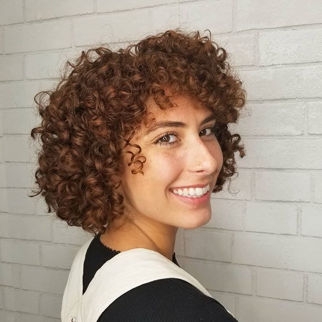 hairqueen_stef's tweet image. Beautiful set of curls.
#beforeandafterright👉✂️ #curltransformation #curlygirl #livedincurls #loveyourcurls #devacut #texturedcuts #shortcurlycut @leysahairandmakeup @devacurl @rizoscurls #@evanjosephcurls ift.tt/31w1Lte