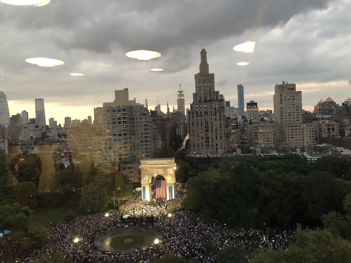 nyuforwarren's tweet photo. Our view from Kimmel! https://t.co/aedeYiwugl