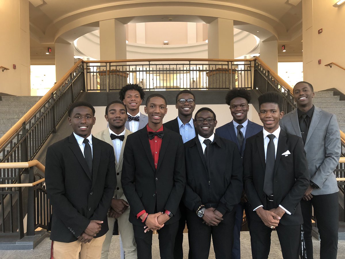 CalebSmith_01's tweet image. Grateful for this brotherhood ✊🏾 ... UGA Black Male Leadership Society Freshman Council ‼️