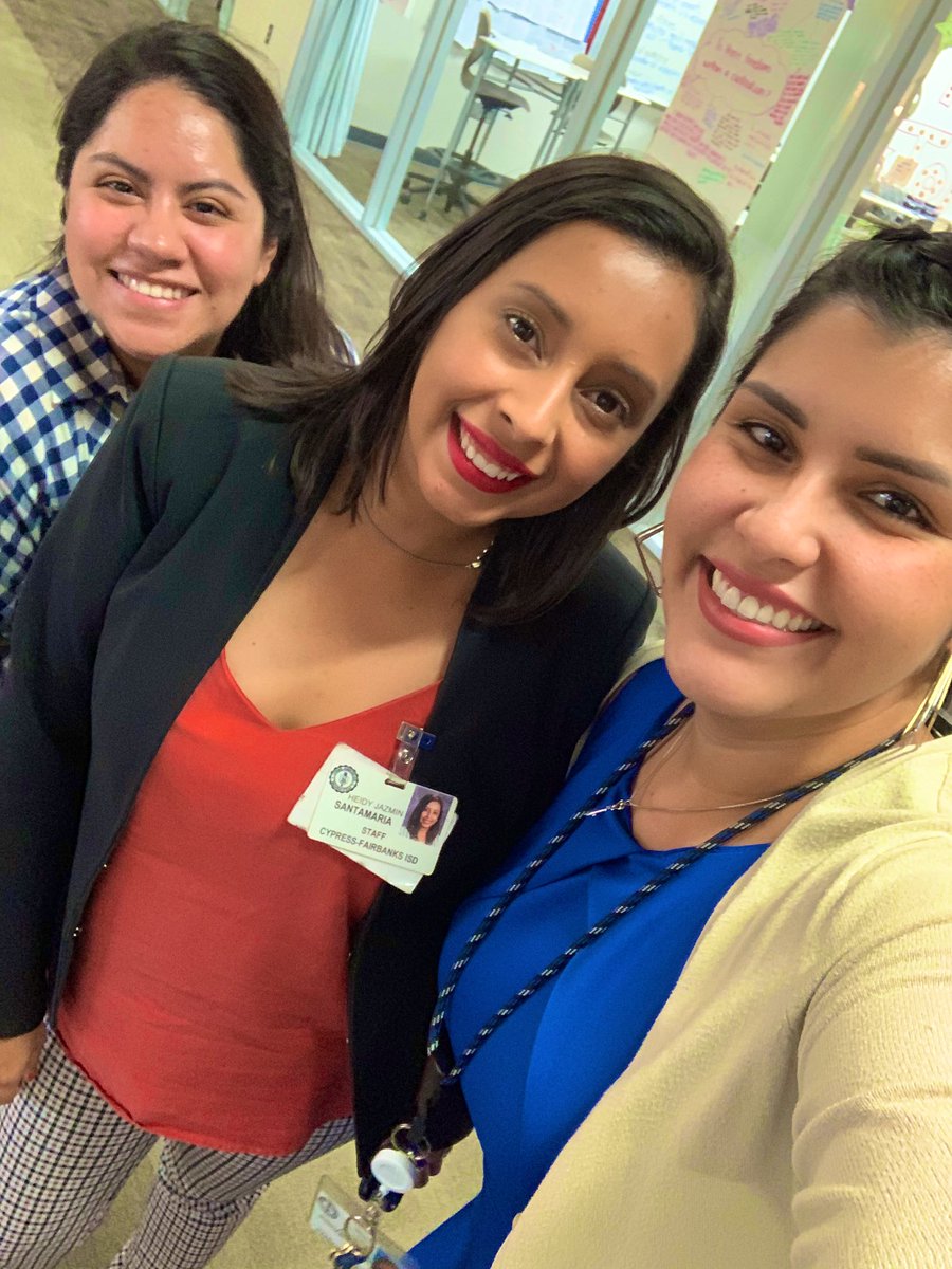 Andrea_Jordan's tweet photo. Cy-Park Open House with these ladies &amp; a special helper before our Tiger parents arrived! 💛🐯🖤 #ITT #RockthePark @CyFairSSS #CFISDspirit https://t.co/Onf27J8cqf