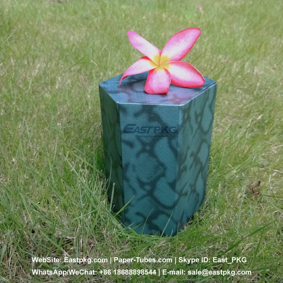 Eastpkg's tweet photo. Hexagon one-piece gift packaging box with magnetic lid #custompackaging #custombox #lid
#magneticbox #packaging #beautybox #foodbox #chocolatebox #watchbox #winebox #giftbox #jewelrybox #paperpackaging #specialdesign #design #structure                           Eastpkg Team https://t.co/42hD4npit5