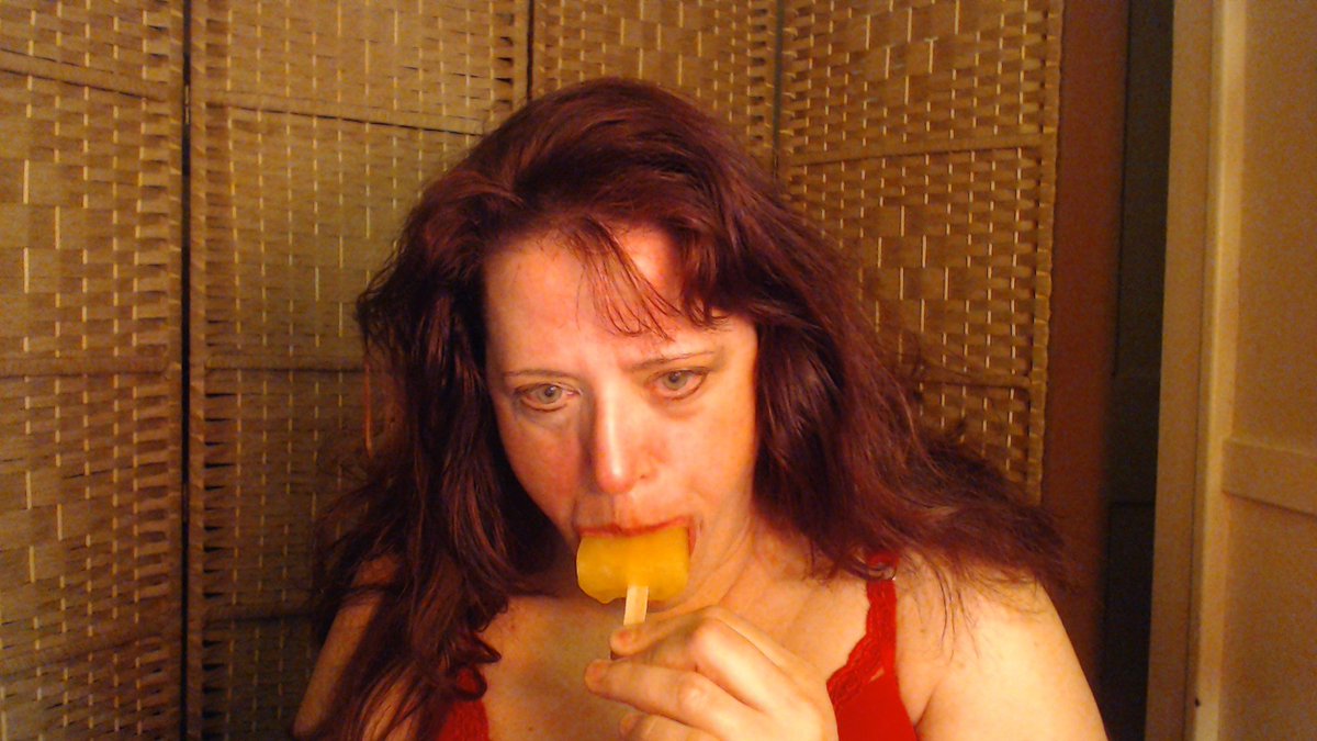 Laceigh_lace's tweet photo. It hasn't happened often, but once in a while, men ask me to make seduction videos for the women in their lives. I identify as straight, the IDEA of a woman being turned on by my work is hugely titillating. Have you thought of making a present of me for your girl? #Manyvidsbbw<3 https://t.co/HYT6syCPOQ