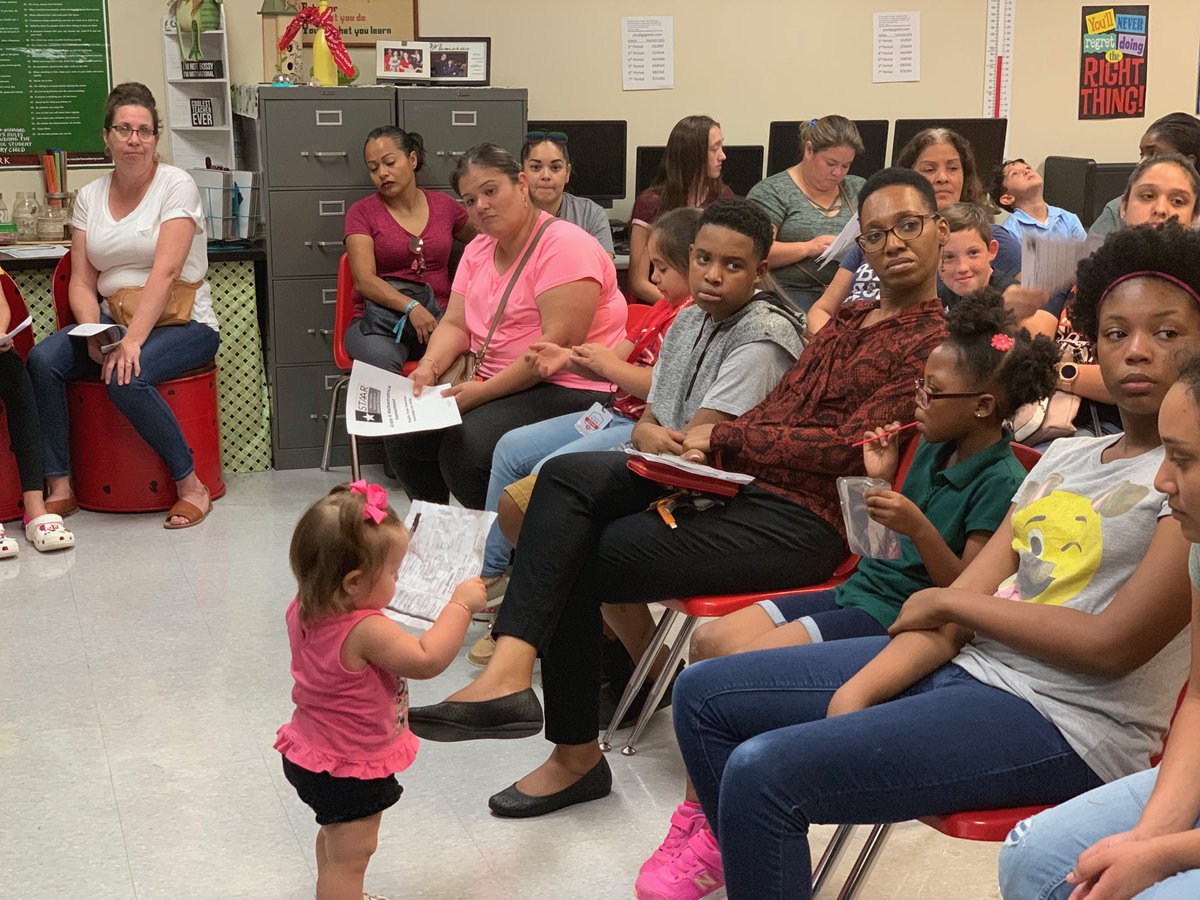 compeanmath's tweet photo. 2019 Open House was s huge success @NavarroMiddle! #nmsrules https://t.co/mjqELIVli0