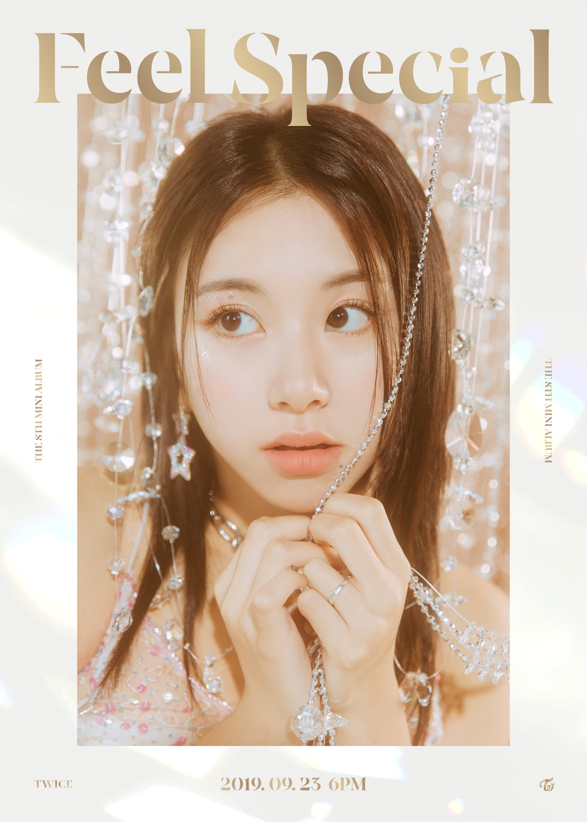 XユーザーのTWICEさん: 「TWICE THE 8TH MINI ALBUM Feel