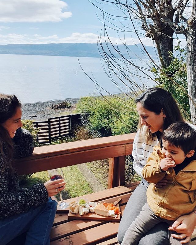 Siempre que salgo de vacaciones llevo mis @quesoselroble para hacer el aperitivo porque no puede faltar el favorito de Matías, queso ahumado y el favorito de Martín, queso chacra ✨ Han sido unas vacaciones increíbles, mañana partimos a la nieve en Ar… ift.tt/31qz9lm