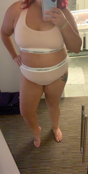xoJadeFrost