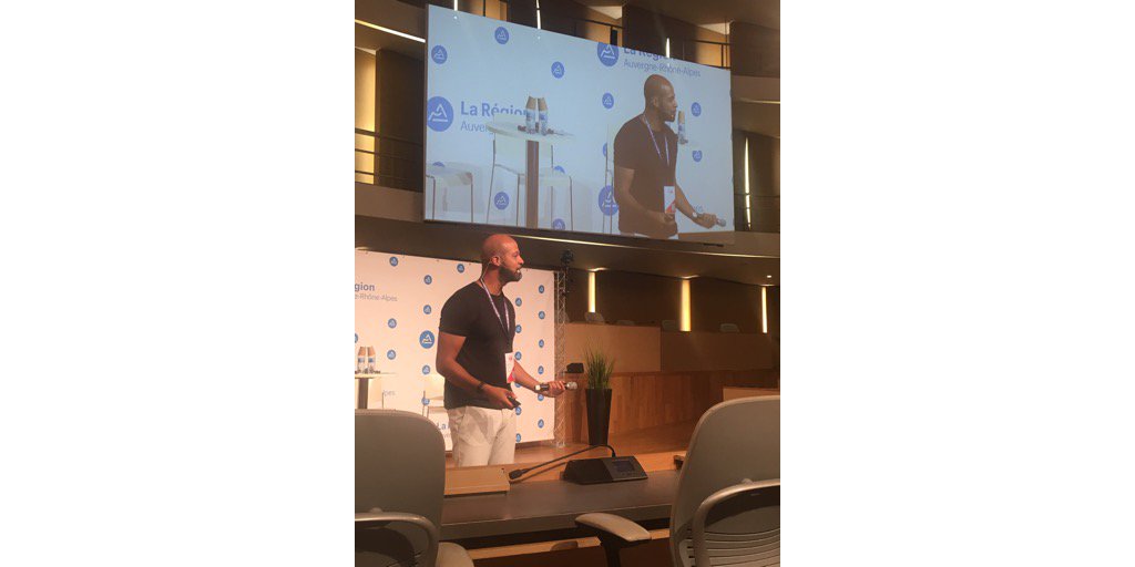 Yoomonkeez microlearning tweet media
