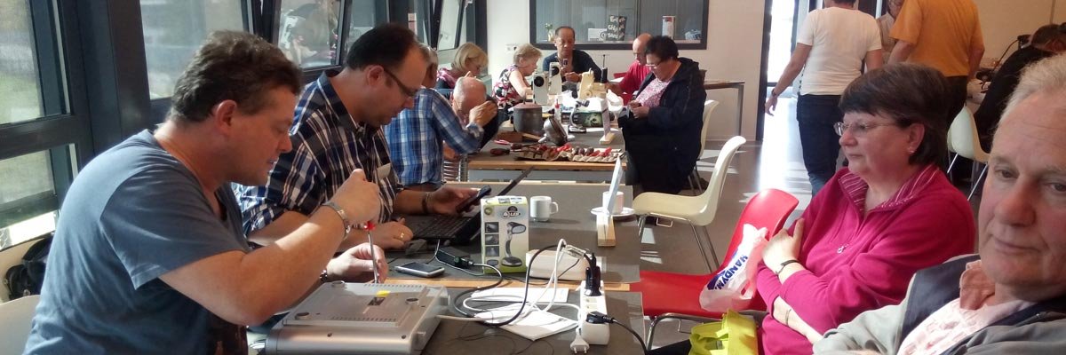 shmparkstad's tweet photo. Wat doe je met een kapotte stoel, broodrooster, of koffiezetapparaat? Je kunt ze (laten) repareren in het Repair Café Parkstad;ook voor een kop koffie en een gezellig praatje kun je hier terecht! ☕️ https://t.co/TIeeUSZCBt #hulp #reparatie #heerlen #kerkrade #bocholtz #repaircafe https://t.co/qYpen4v1GH